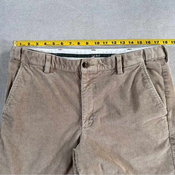 L.L. Bean Vintage Comfort Waist Corduroy Pants. Khaki/Brown. 36x29. - Picture 6 of 8